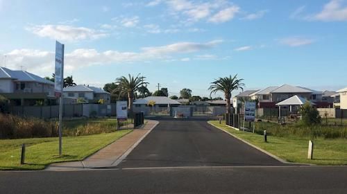 Lillypilly Resort 洛坎普顿 外观 照片